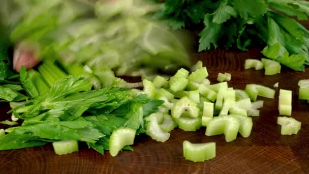 Felierea Tulpinilor Frunzelor Clare Țelină Este Vitamine Antioxidanți Pregătirea Salatei — Videoclip de stoc