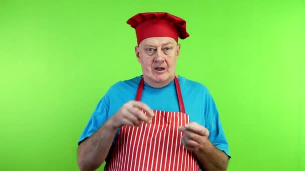 Önlüklü Kıdemli Blogcu Aşçı Video Dersinde Ilginç Bir Tarif Anlatıyor — Stok video