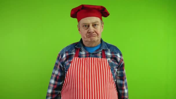 Verärgerter Koch Roter Schürze Sagt Nein Signalisiert Missbilligung Und Schaut — Stockvideo