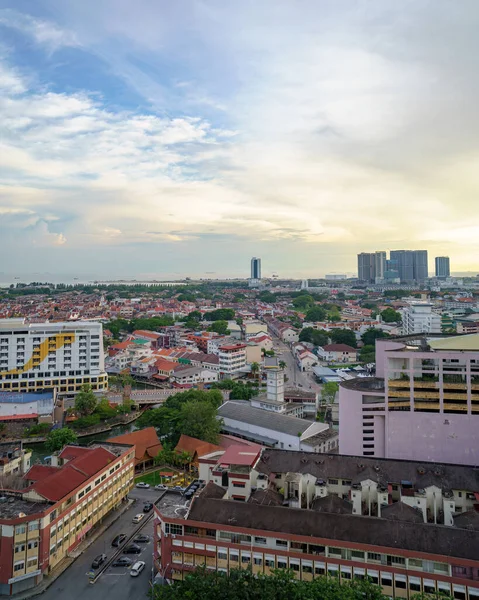 Melaka Malajzia Aug 2022 Panorámás Kilátás Városra Forgalomra Fényre Naplementekor — Stock Fotó