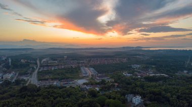 Port Dickson, Malezya 'da gün doğumunun hava görüntüsü.