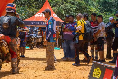 Pahang, Malezya - 24 Eylül 2022 Antrenman sırasında kazanan yarışçı.