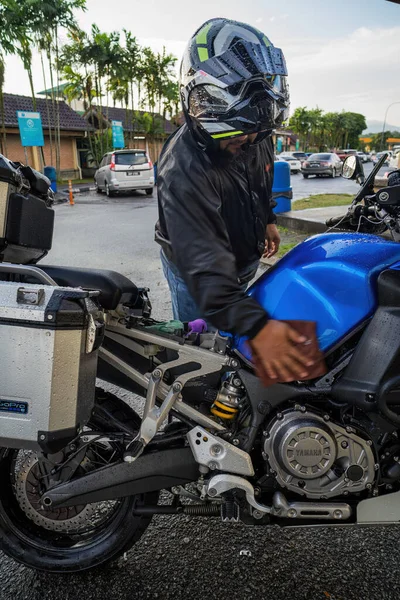 Perak Malaysia Agustus 2022 Menyeka Hujan Turun Sepeda Motor Yamaha — Stok Foto