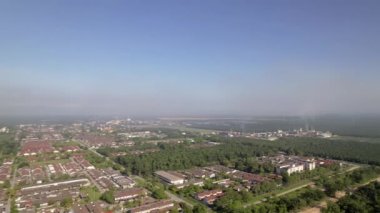 Kapar 'da, Klang' da, Selangor 'da, Malezya' da hava görüntüsünün sağında dönüyor..