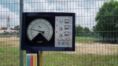  Bangi, Malezya - 28 Nisan 2022 Benzin istasyonu hava pompası