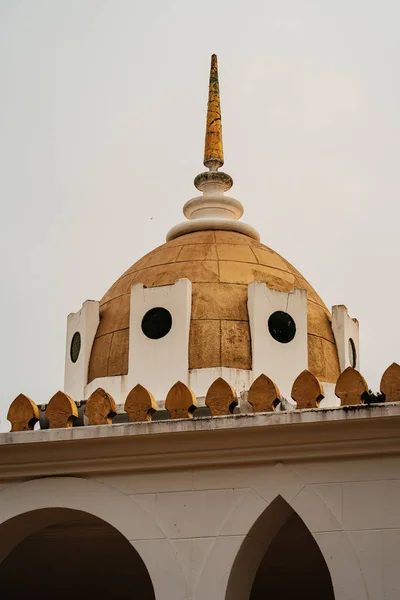Cúpula Arquitetura Islâmica Clássica Malásia Vista Ângulo Baixo — Fotografia de Stock