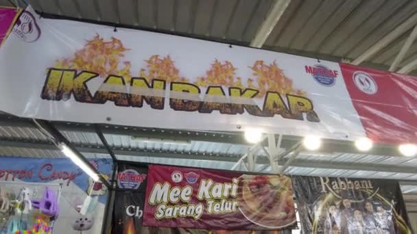 Selangor Malezja Stycznia 2023 Makaron Curry Smażonymi Jajkami Stoisku Tajlandii — Wideo stockowe