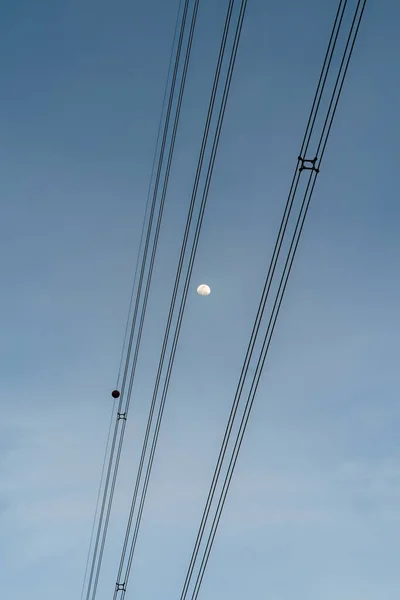 Abstrato Imagem Linhas Elétricas Lua Pequena Paisagem — Fotografia de Stock