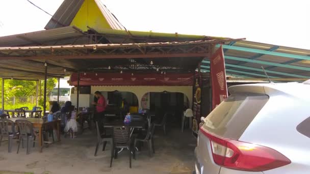 Besut Malasia Marzo 2023 Pov Entra Restaurante Mee Champa Rokandis — Vídeos de Stock