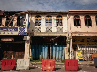 Negeri Sembilan, Malezya - 26 Ekim 2022 Kuala Pilah 'ta yenilenen eski bina.