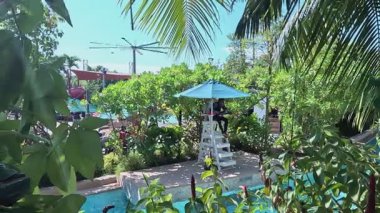 Sepang, Malezya - 31 Temmuz 2025 Cankurtaran Splash Mania su parkını korumakla meşgul