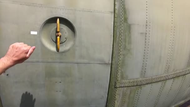 Pov Bir Uçak Kapısını Çalıyor Yüksek Kaliteli Fullhd Görüntüler — Stok video