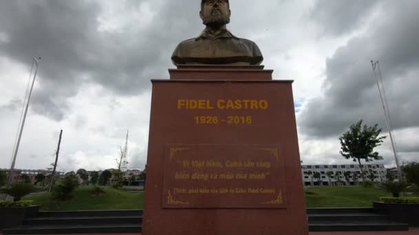 Dong Vietnam Daki Bir Parkta Fidel Castro Anıtı Yüksek Kaliteli — Stok video