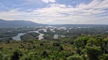 Bin ada göl manzarası Ta Dung, Dak Nong, Vietnam. Yüksek kalite 4k görüntü