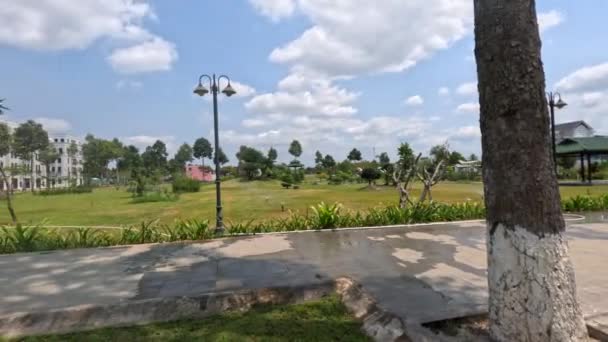 ビントゥイ地区の新しい近代的な緑の住宅地は ベトナムをすることができます 高品質4K映像 — ストック動画