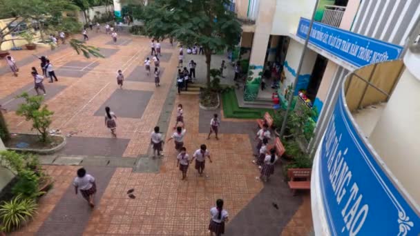 Estudiantes Primaria Patio Durante Descanso Long Hoa Escuela Primaria Can — Vídeos de Stock