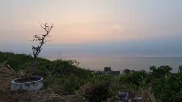 タイニーフィッシャーマン熱帯島ライソン 日没時の小さなコミュニティ 高品質の4K映像 — ストック動画
