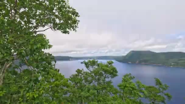 きれいな水と美しいマシュマシュ湖 北海道の自然について 高品質の4K映像 — ストック動画