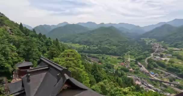 Vista Montanha Para Uma Pequena Aldeia Japonesa Yamadera Comboio Templo — Vídeo de Stock