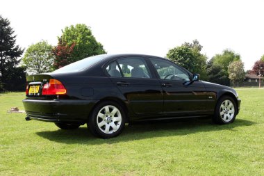 Birmingham, Westmidlands, Birleşik Krallık, 11 Mayıs 2008, BMW 318i E46 3 serisi 2002, BMW Avrupa siyah renk