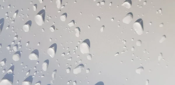 Damlacıkları Beyaz Renk Yüzeyi Yoluyla Perspektif Multimedya Içeriği Için Iyidir — Stok fotoğraf