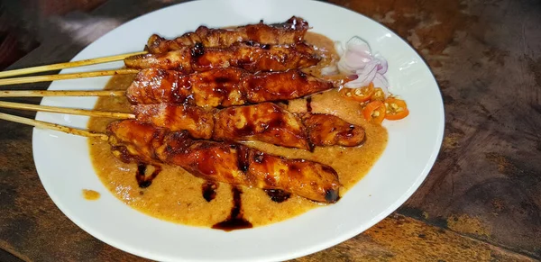 Κοτόπουλο Satay Ινδονησιακή Sate Ayam Ψητό Κοτόπουλο Satay Φιστίκι Και — Φωτογραφία Αρχείου