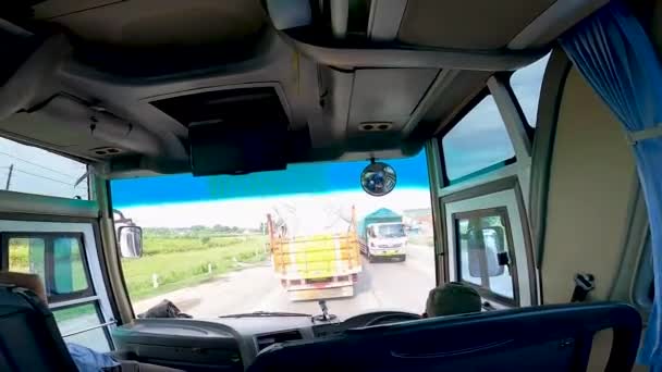 Autobús Autobús Interurbano Autobús Que Viaja Vista Desde Asiento Delantero — Vídeos de Stock