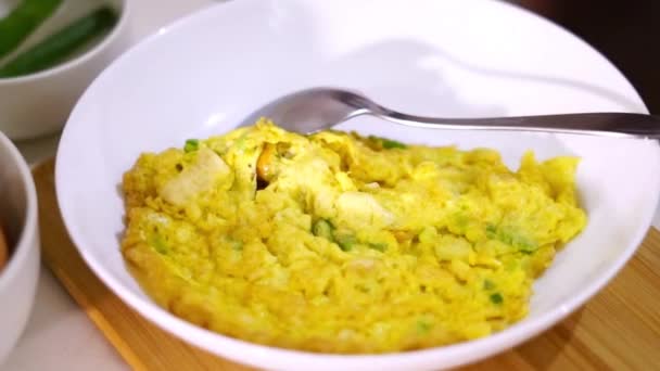 Tofu Yumurtalarını Hazırlama Pişirme Süreci Sağlıklı Yiyecekler Yapımı Hızlı Pişirme — Stok video