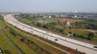 Muhteşem şehir manzaralı binalar ve otoban seyahatleri Jakarta City Endonezya