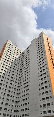 Uzun bina perspektifi, profesyonel modern bina gökdeleni, uzun apartman, iş geçmişi, iş şablonu arka planı, yaratıcı içerik oluşturma için sunum arka planı