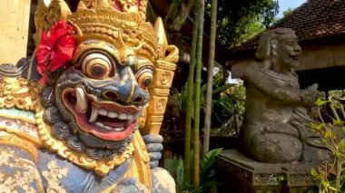 Bali, Endonezya kültürel ve sanat ortamı güzel bir eser ve heykel Bali 'deki kültürel ifade olarak seyahat multimedya içeriği oluşturmada iyidir