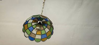 Zarif ev dekoratif öğesi lüks bir atmosfer yaratıyor iç veya dış tasarım, ev dekorasyonu fikri, lüks etkinlikler veya sıcak ve davetkar bir ev dekorasyonu için mükemmel, multimedya içeriği yaratımları için iyi.