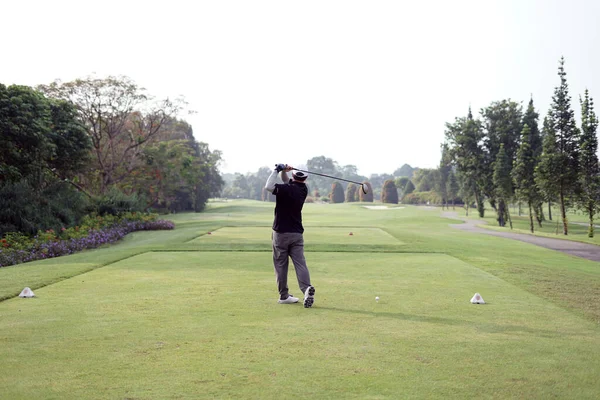 Jakarta Indonézia Június 2023 Ázsiai Golfozó Golfpályán Golfer Egyet — Stock Fotó