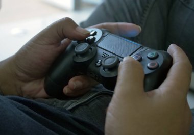 Cakarta, Endonezya - 20 Haziran 2023: playstation çubuğuna yakın çekim