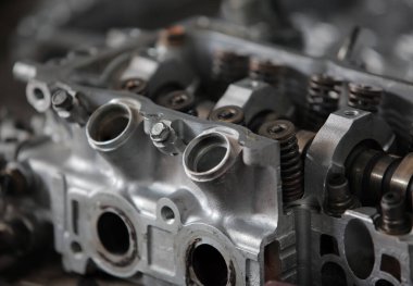 Araba metali motoru. araba motoru parçası