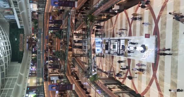 Jakarta Indonesien Oct 2023 Vertikala Videoskaror Besökare Pondok Indah Mall — Stockvideo