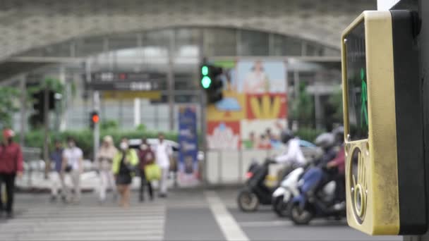 Джакарта Индонезия Января 2024 Года Кнопка Пешеходного Перехода Индонезийском Отеле — стоковое видео
