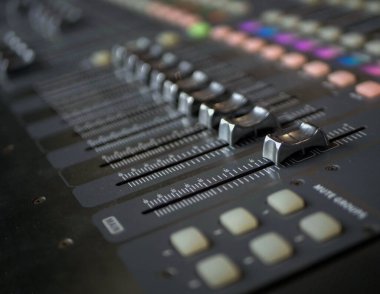 Ses karıştırıcı. Kaydetmek için karıştırıcı sesi