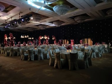 Restoranda yemek masası hazır.