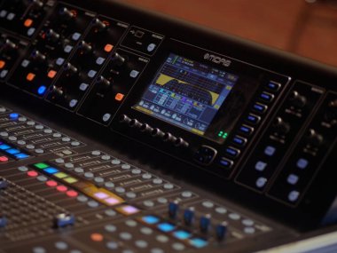 Ses karıştırıcı, ses mühendisi, ses karıştırıcı, konser.