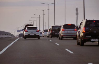 Jakarta, Endonezya - 21 Haziran 2024: Sabahleyin Jakarta trafiği