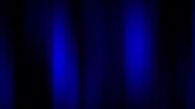 Kusursuz döngü soyut animasyon mavi dikey eğim çizgileri. 4K dikey arka plan VJ döngüsü. Hi-Tech çikolataları, çok renkli, döngülü. Moda sunum arkaplanı 