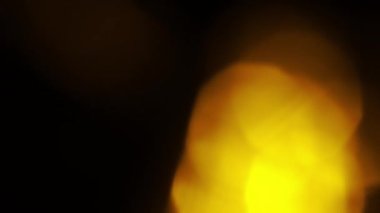 Proje ekran örtüsü için soyut ışıltılı optik ışık sızıntısı hareket arkaplanı döngüsü. Yaratıcı, gizemli ışık sızıntısı elementi için animasyon kavramı