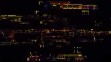 Altı Numaralı Altın Parlak Işık Hareketi metni siyah soyut arka planda bozulma etkisi yaratıyor. Reklam konseptini tanıt QuickTime Alpha Channel 444 'ü kullanarak izole et