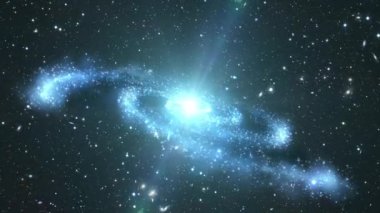 Bilim kurgu galaksisi sinematik başlık arkaplanı için evrendeki mavi sarmal gökada boyunca yapılan soyut güzel galaksi uzay uçuş keşifleri