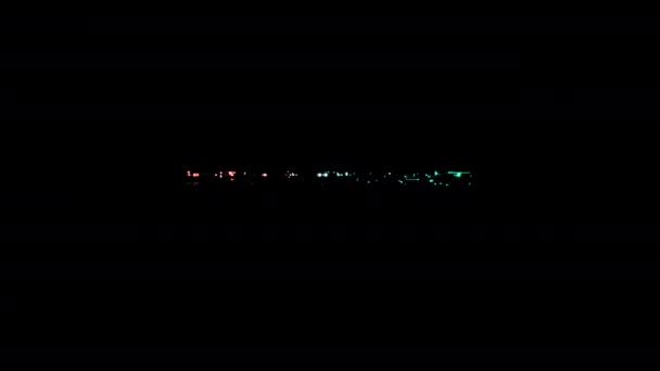 Leuchtblitz Bunte Neon Laser Text Animation Auf Schwarzem Abstrakten Hintergrund — Stockvideo