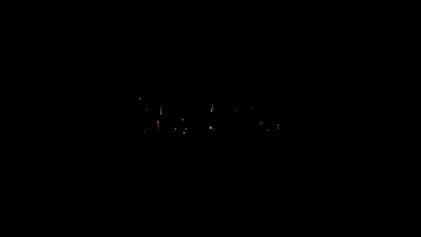 谢谢你辉耀五彩缤纷的霓虹灯激光文字动画在黑色抽象背景上的闪现效果 — 图库视频影像
