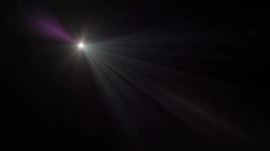 Soyut çok renkli optik mercek parlamaları siyah arkaplanda ışık patlaması animasyonu parlatır. 4K dinamik kinetik parlak yıldız ışığı etkisi. 