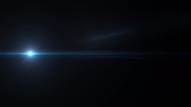 Soyut titreşen mavi yıldız optik mercekleri, siyah arkaplanda soldan sağa hareket eden parlak ışık çizgileri oluşturur. 4K pürüzsüz dinamik kinetik parlak yıldız çizimi flaş ışık efekti