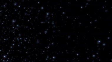 Siyah soyut arkaplanda soldan sağa doğru akan beyaz yıldız parçacıkları parlıyor. Alevli, mavi, parlayan, yanan kül parçacıklarının animasyonu.